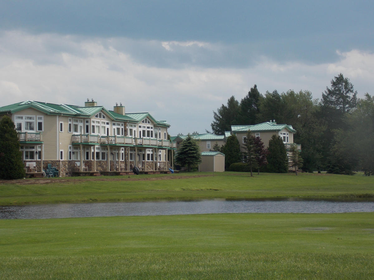 Fairway Suites At The Peak French Creek 외부 사진